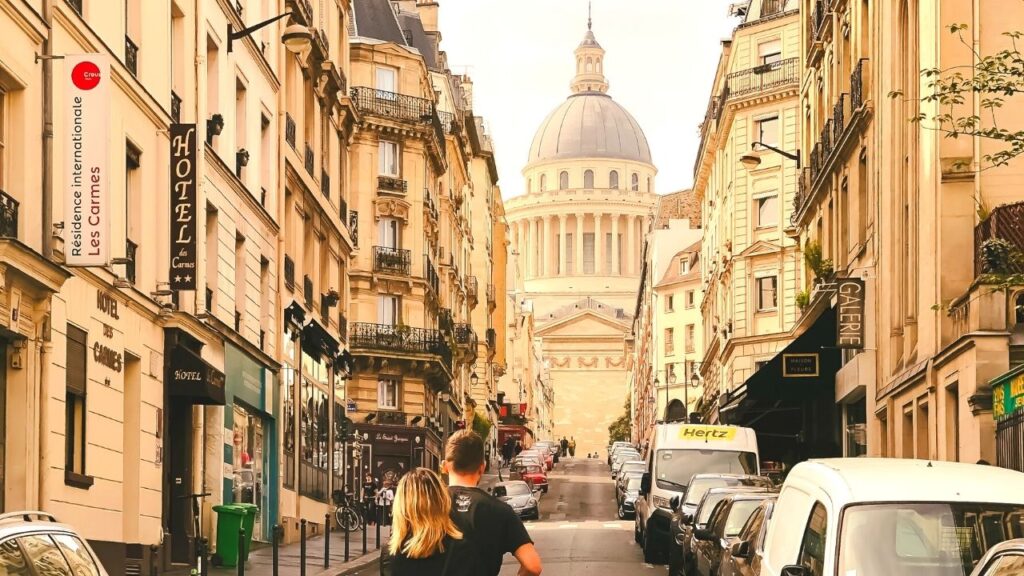 محله لاتین (Latin Quarter)